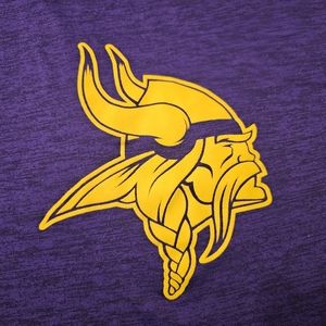EUC Minnesota Vikings t-shirt.  Size:L